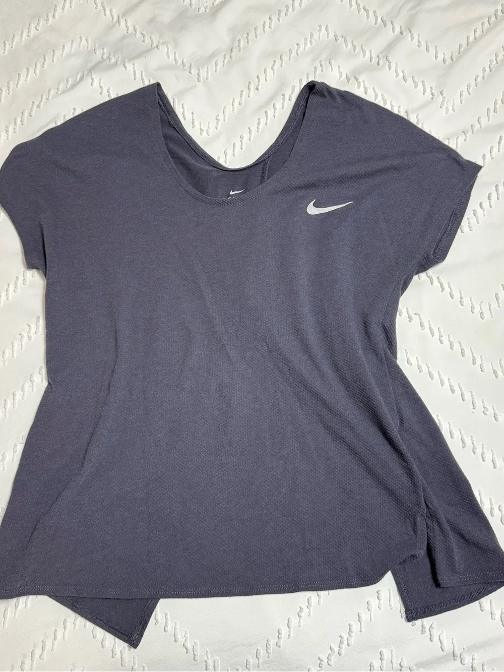 Nike Short Sleeve Scoop Neck Top in Charcoal Gray